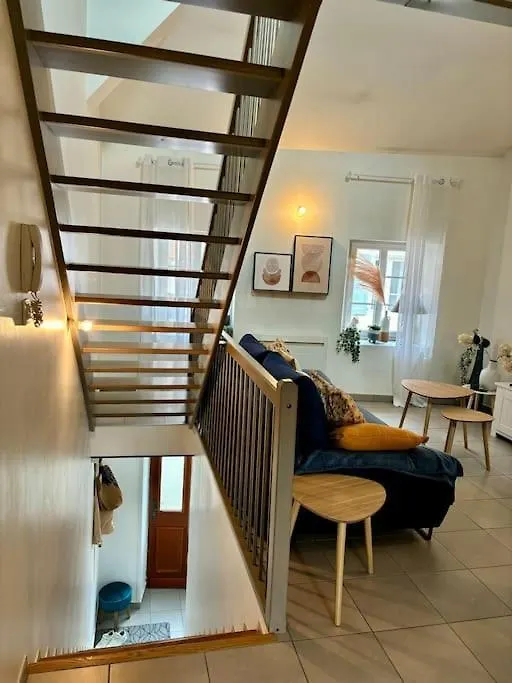 Duplex En Plein Centre-Ville Morestel 0*,  Франция